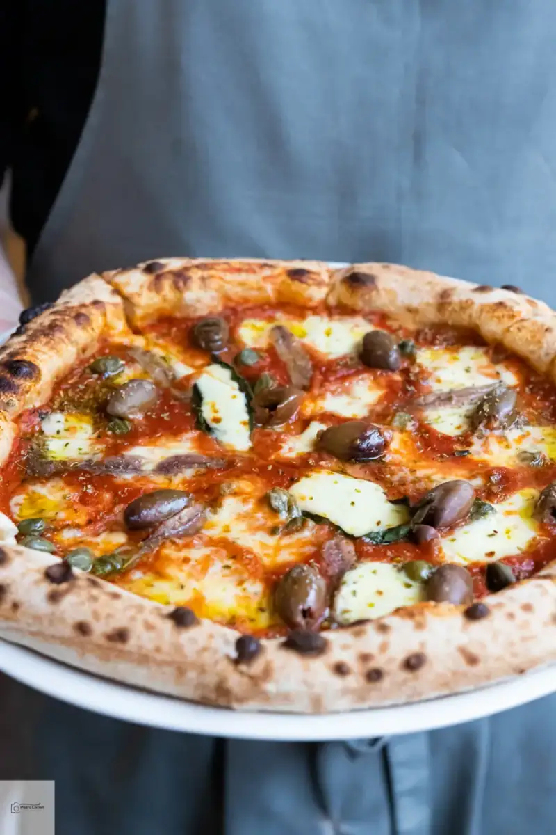 Pizza Catering vs Food Truck: Which Is Right for Your Event?